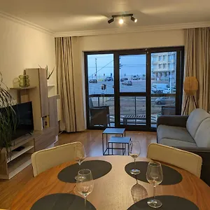 Appartement Vista Linda, Vlak Bij Zeedijk En, Ostende